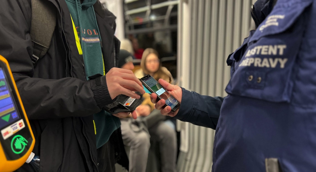 Během speciální noční kontroly v MHD vyloučili každého dvanáctého